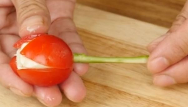 flor tomate cherry